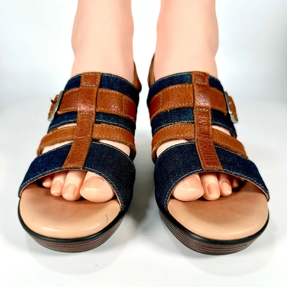 SAS Women’s Layla T-strap Wedge
Sandals - Picture 2 of 11